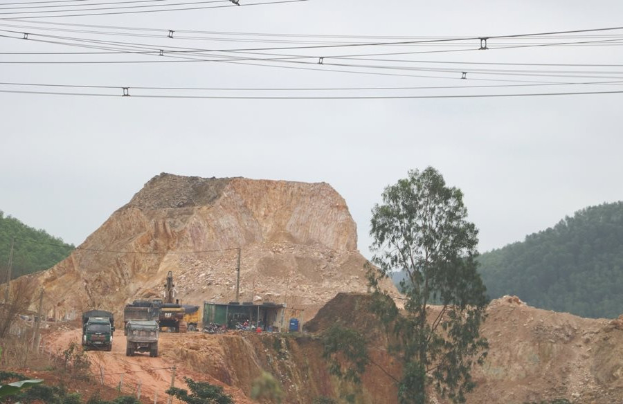 Hà Tĩnh: Thu hồi giấy phép khai thác mỏ đất của Công ty CP Vinaco
