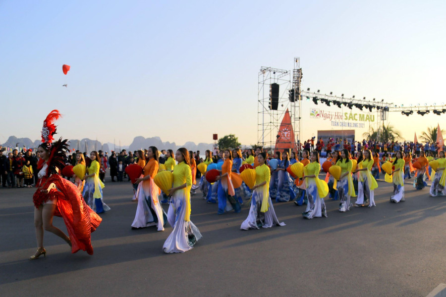 Quảng Ninh đón 194.000 lượt khách dịp Tết Dương lịch