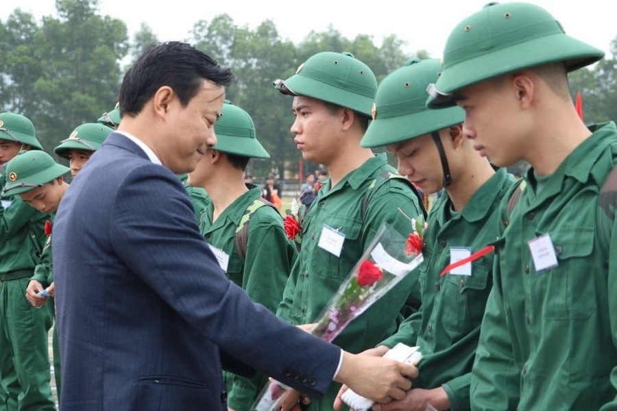 Hà Tĩnh:  Hơn 1.400 tân binh lên đường nhập ngũ