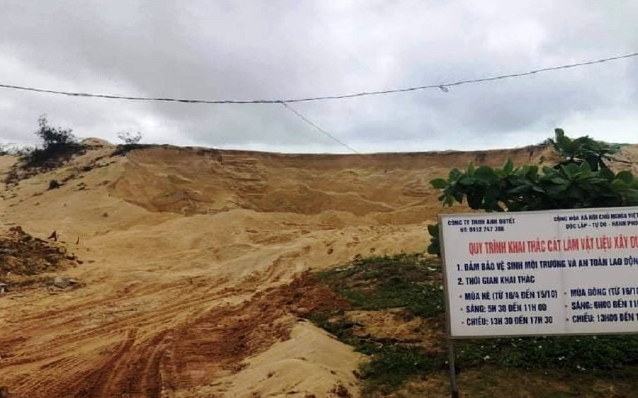 Quảng Bình: Đúng hay sai việc Công ty Anh Quyết chuyển nhượng mỏ cát được cấp phép?