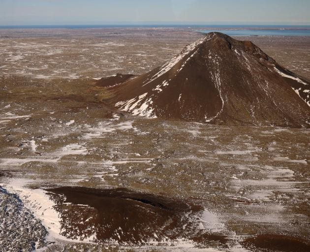 Sau hàng chục nghìn trận động đất, Iceland lo ngại núi lửa phun trào