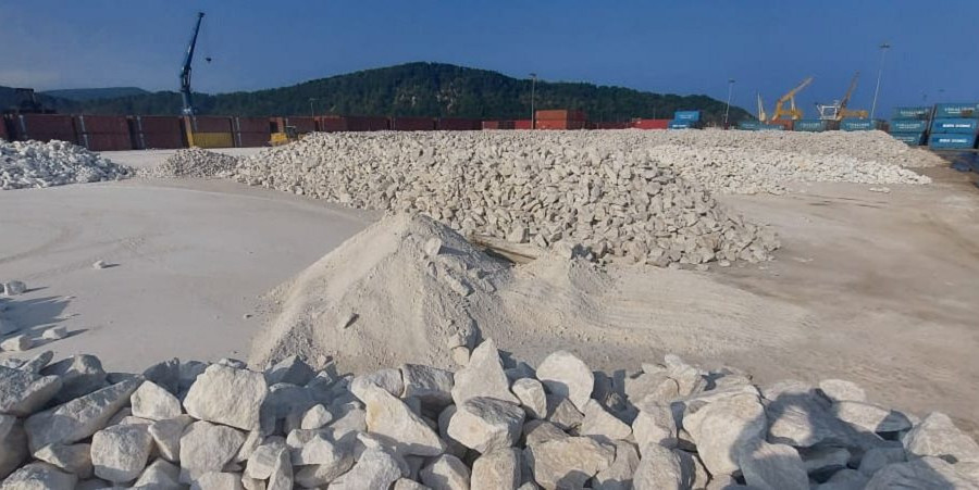 Xuất khẩu đá trắng: Cần cấm xuất thô để mang lại nhiều lợi ích cho quốc gia