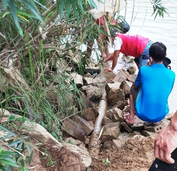 Thanh Hóa: Bắt quả tang HTX Xuân Dương xả thải trực tiếp ra môi trường