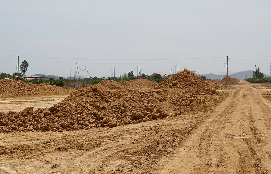 Bình Thuận cần đẩy nhanh tiến độ cấp phép mỏ đáp ứng vật liệu thi công cao tốc Bắc - Nam