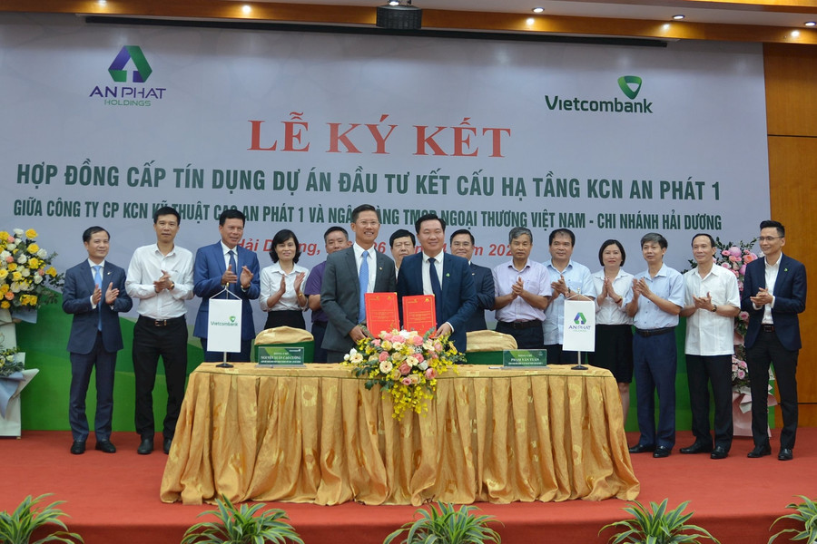 Vietcombank Hải Dương ký kết hợp đồng cấp tín dụng 1.200 tỷ đồng Công ty An Phát 1