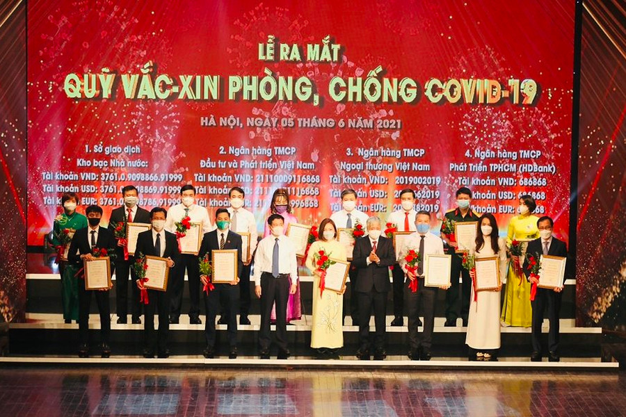 Agribank ủng hộ 60 tỷ đồng Quỹ vaccine phòng Covid-19