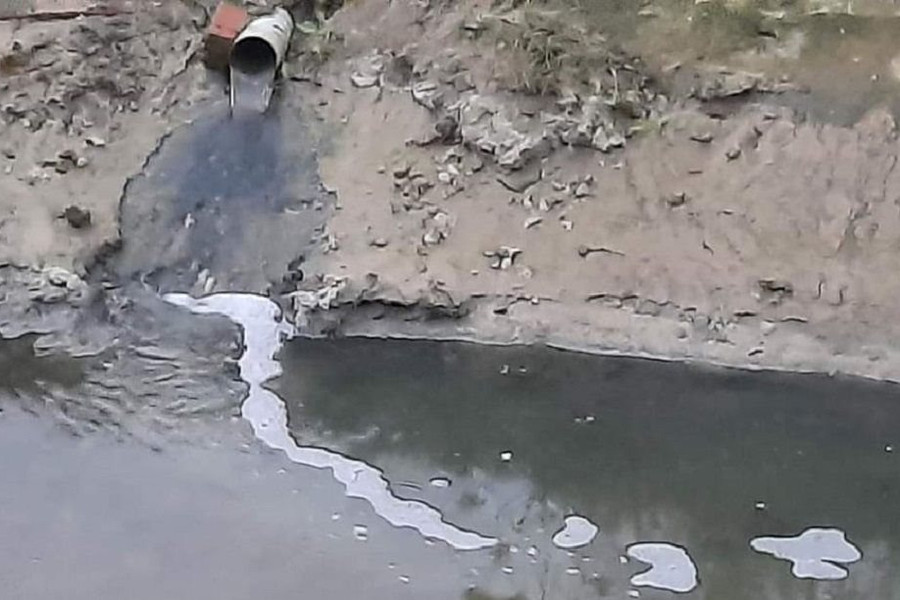 Hà Tĩnh: Phạt cơ sở làm bún xả nước thải chưa xử lý ra môi trường 64 triệu đồng
