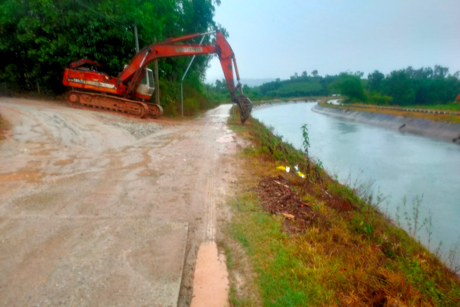 Quảng Nam: Khai thác đất gây ô nhiễm, gây nguy hại cho công trình thủy lợi
