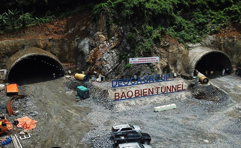 Thông đường hầm xuyên núi lớn nhất Quảng Ninh