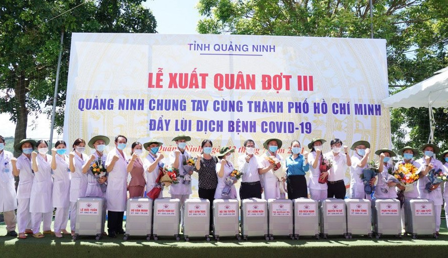 70 y, bác sĩ Quảng Ninh lên đường giúp TP.Hồ Chí Minh chống dịch