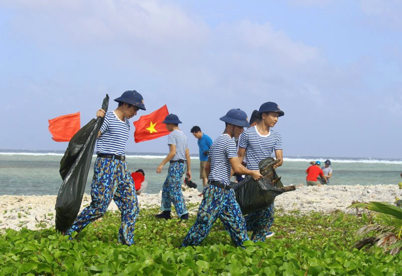 Bài dự thi “Cùng giữ màu xanh của biển”: Khẳng định văn hóa, chủ quyền Việt Nam từ góc nhìn môi trường biển - Bài 3: Làm “nguội” những vấn đề nóng từ môi trường biển