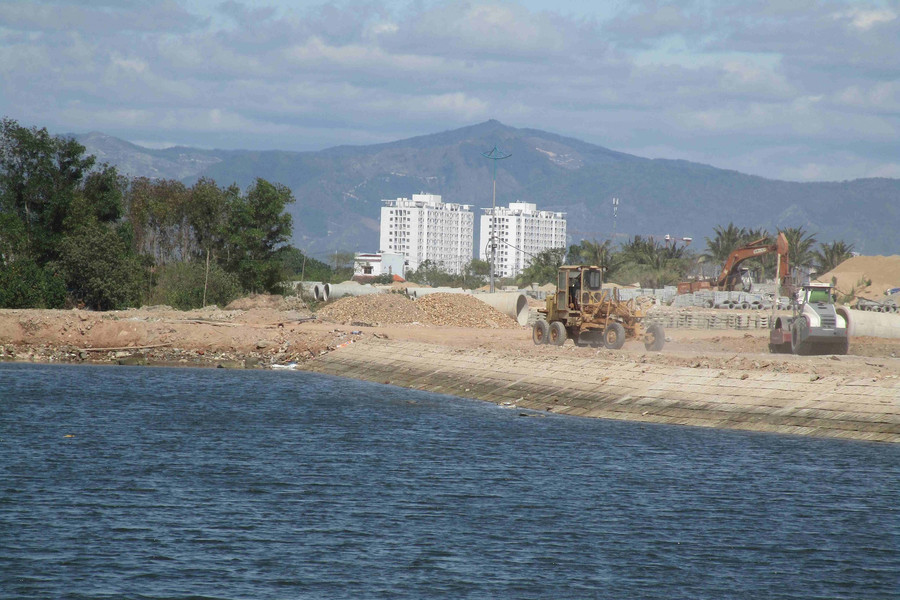 Bình Định: Sông Hà Thanh bị “bức tử” bởi những dự án đô thị, biệt thự