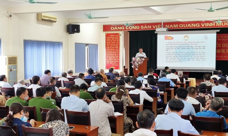 Tập huấn công tác dân tộc, tôn giáo tại TP. Hạ Long