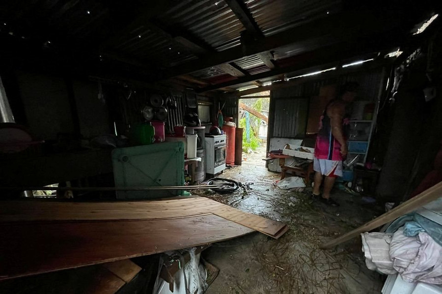 Bão lớn đổ bộ miền Bắc Philippines khiến hàng nghìn người phải di tản