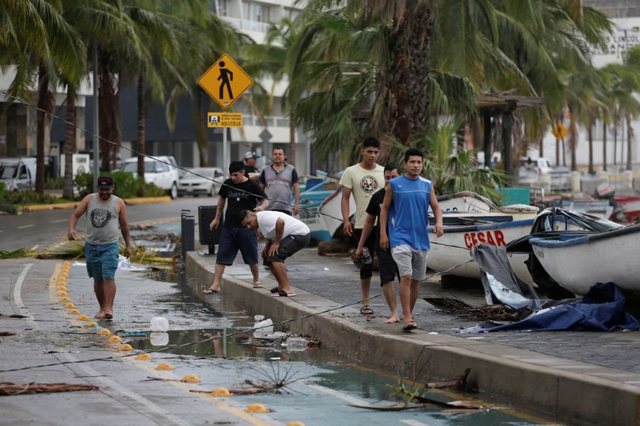 Bão Pamela ở Mexico gây đe dọa lũ lụt khi chuyển hướng đến Mỹ