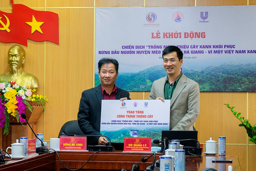 Trồng mới 1 triệu cây xanh khôi phục rừng đầu nguồn Mèo Vạc, Hà Giang