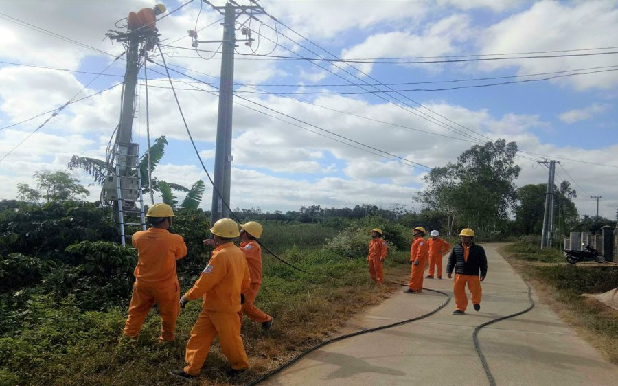 Điện lực Đắk Nông: Nỗ lực từng ngày đưa điện lưới về với các buôn làng