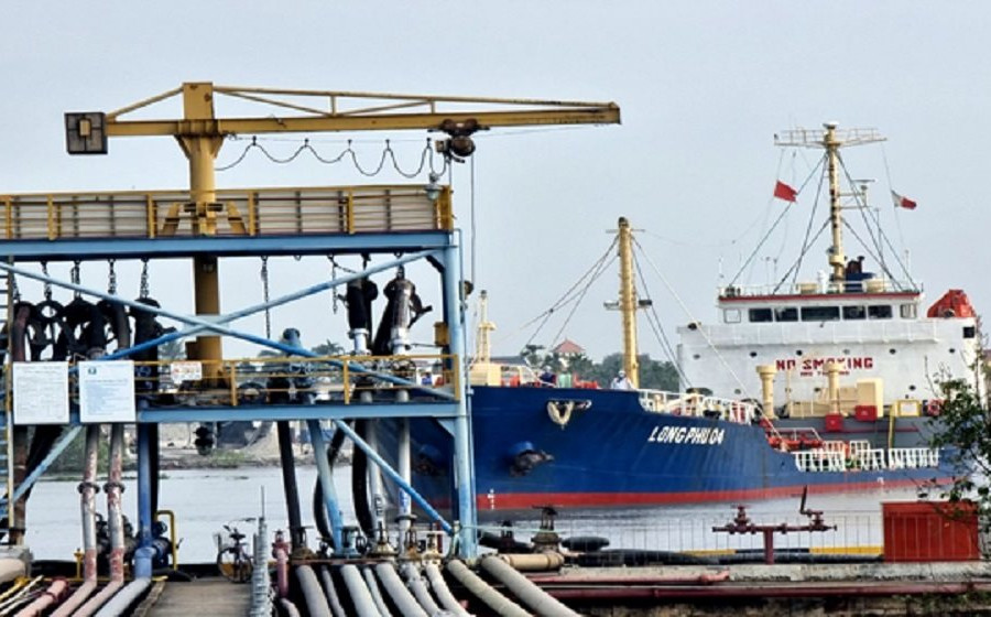 Petrolimex Hải Phòng: Chuyến hàng RON95-V đầu tiên cập bến Tổng kho Thượng Lý
