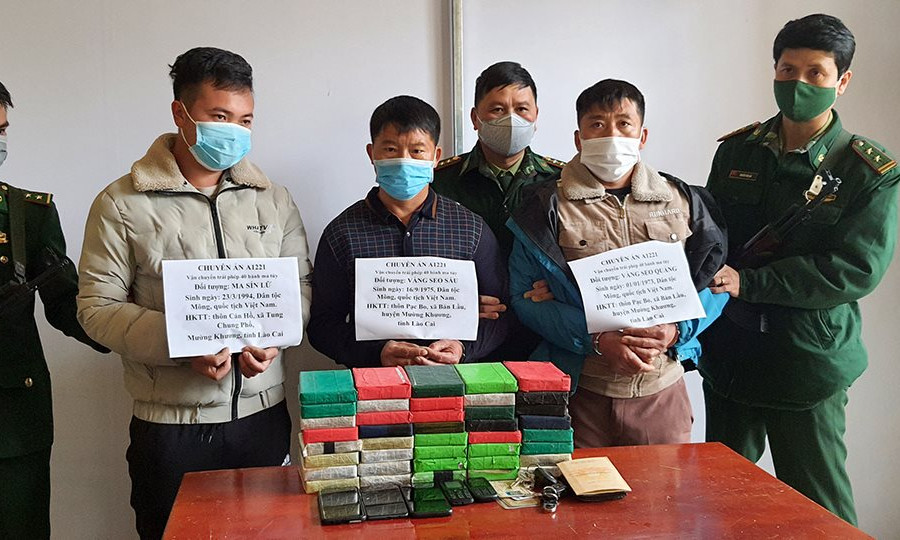 Lào Cai: Triệt phá đường dây buôn bán vận chuyển trái phép ma tuý thu 40 bánh heroin