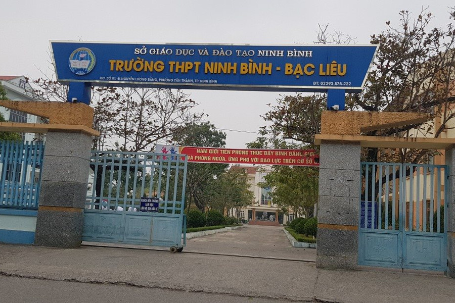 Khởi tố hiệu trưởng một trường cấp 3 ở Ninh Bình