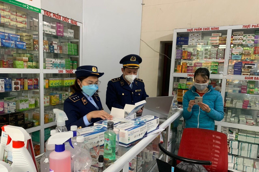 Thái Bình: Xử phạt 3 cơ sở kinh doanh vật tư y tế bán hàng không rõ nguồn gốc