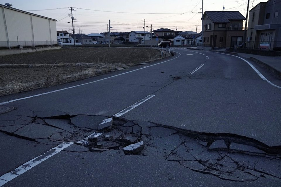 Hàng chục nghìn ngôi nhà ở Đông Bắc Nhật Bản không có điện sau động đất