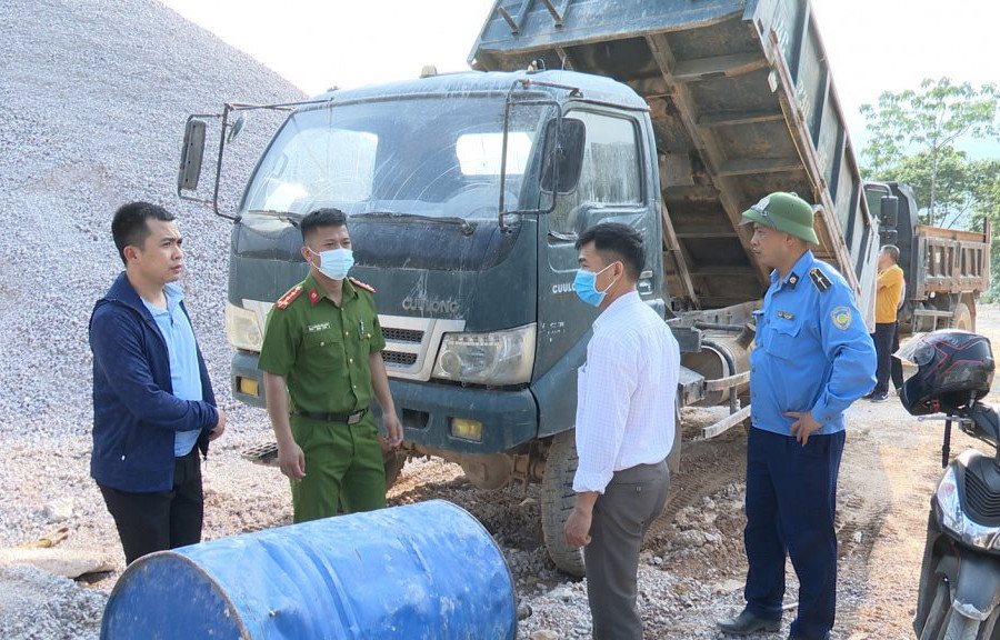 Quảng Ninh: Xử lý nghiêm hành vi chở đất, đá thải trái phép của Công ty CP Công nghiệp Đông Bắc Việt Nam