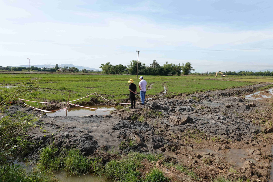 Bình Định: Đào hố thi công bất cẩn khiến một bé trai tử vong do đuối nước