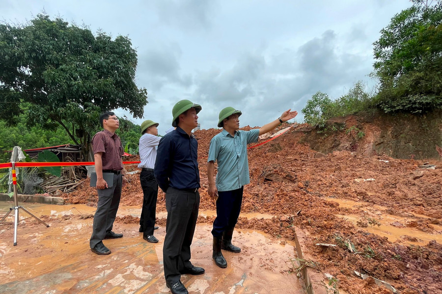 Kiểm tra công tác ứng phó, khắc phục hậu quả sạt lở đất tại Thái Nguyên