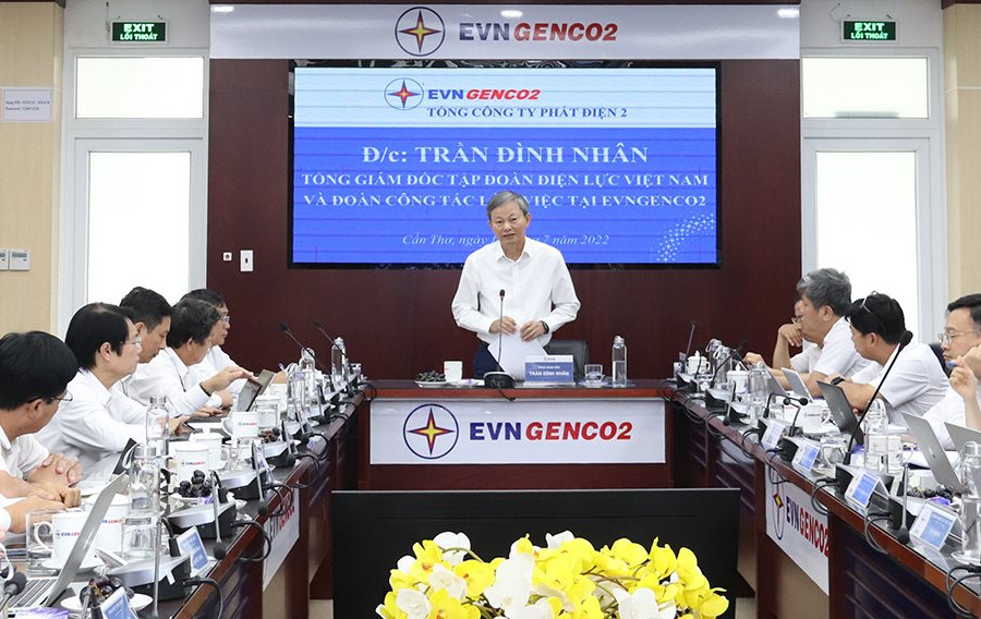 Tổng giám đốc EVN Trần Đình Nhân làm việc với Tổng công ty Phát điện 2