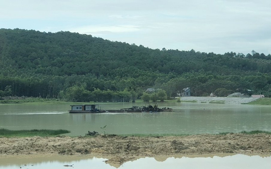 8 năm chưa nạo vét xong hồ Khe Sanh tại Thanh Hóa: Báo TN&MT phản ánh đúng thực tế