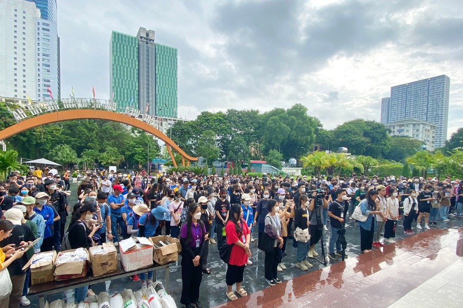 Hà Nội: Hơn 700 bạn trẻ chung tay dọn sạch Thủ đô