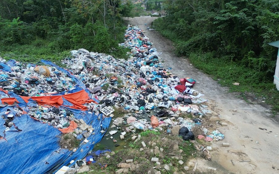 Hà Tĩnh: Nhiều bãi rác quá tải, người dân nguy cơ sống chung với ô nhiễm