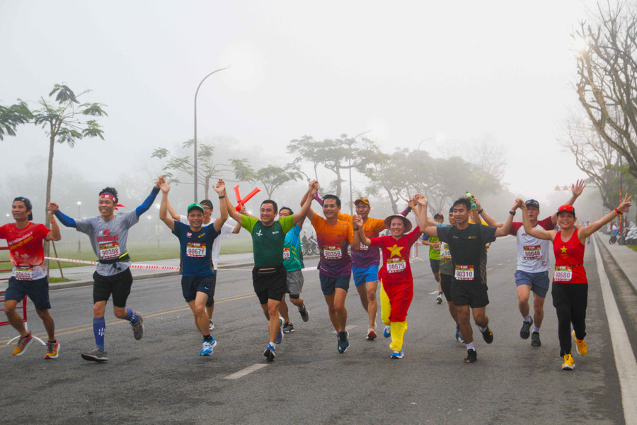 TP. Huế: Hơn 5.000 người tham gia chạy bộ vì cộng đồng