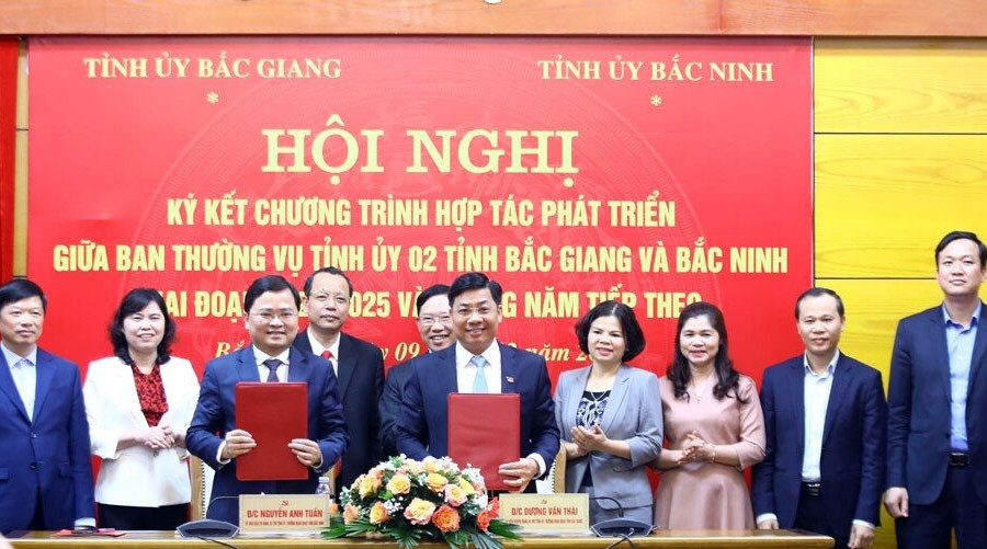 Hai tỉnh Bắc Giang – Bắc Ninh ký kết tăng cường hợp tác tiến tới hình thành vùng công nghiệp công nghệ cao.