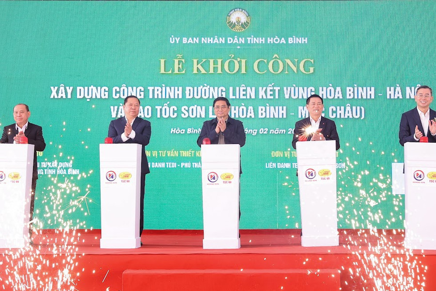 Thủ tướng lưu ý một số vấn đề trong triển khai đường liên kết vùng Hòa Bình - Hà Nội và cao tốc Sơn La