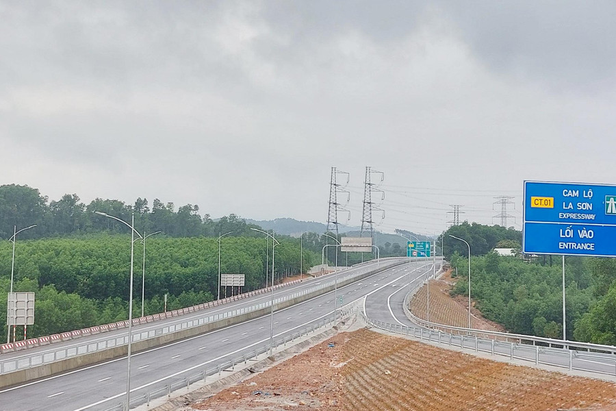Thừa Thiên – Huế: Sớm giải quyết việc bồi thường, GPMB đường gom cao tốc Cam Lộ - La Sơn