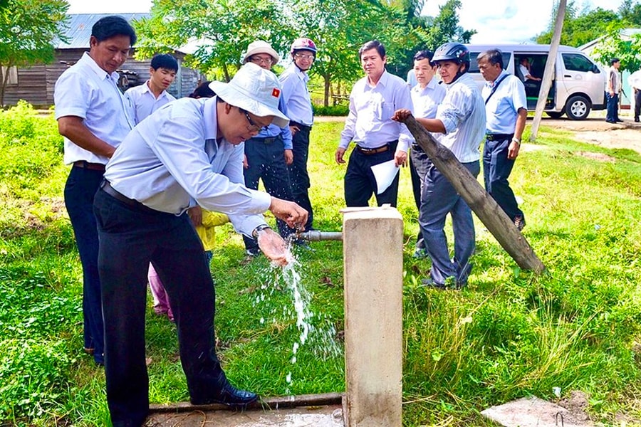 Đắk Lắk: Người dân phấn khởi khi nước sạch về với buôn làng