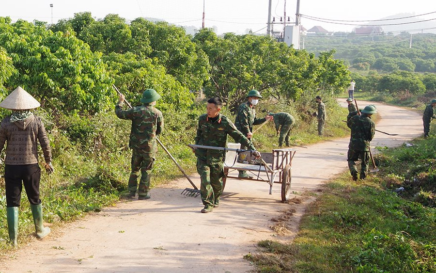 Bắc Giang: Gần 1000 chiến sĩ Quân đoàn 2 dã ngoại thực hiện công tác dân vận
