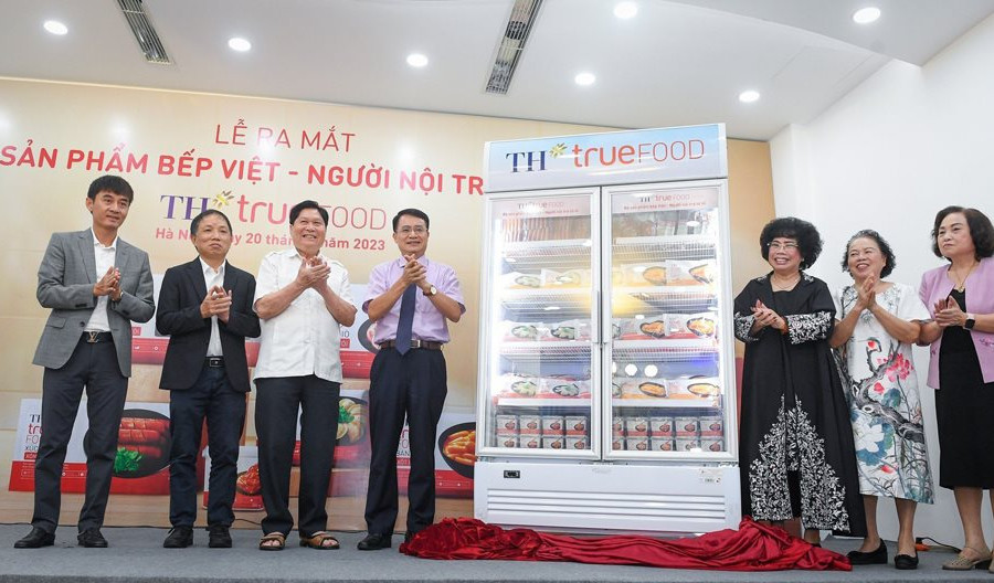 Tập đoàn TH ra mắt bộ sản phẩm bếp Việt mang sứ mệnh người nội trợ tử tế TH true FOOD