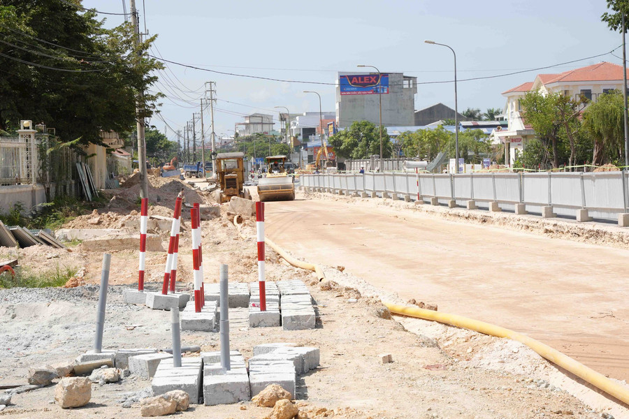 Dự án “đô thị xanh” ở Thừa Thiên – Huế: Phê bình nhiều nhà thầu thi công chậm