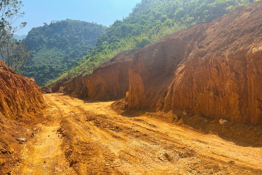 Sơn La: Đưa 12 mỏ đất san lấp vào đấu giá quyền khai thác