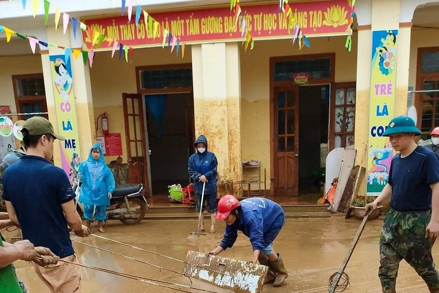 Nghệ An: Huyện nghèo Quỳ Châu tan hoang sau lũ dữ
