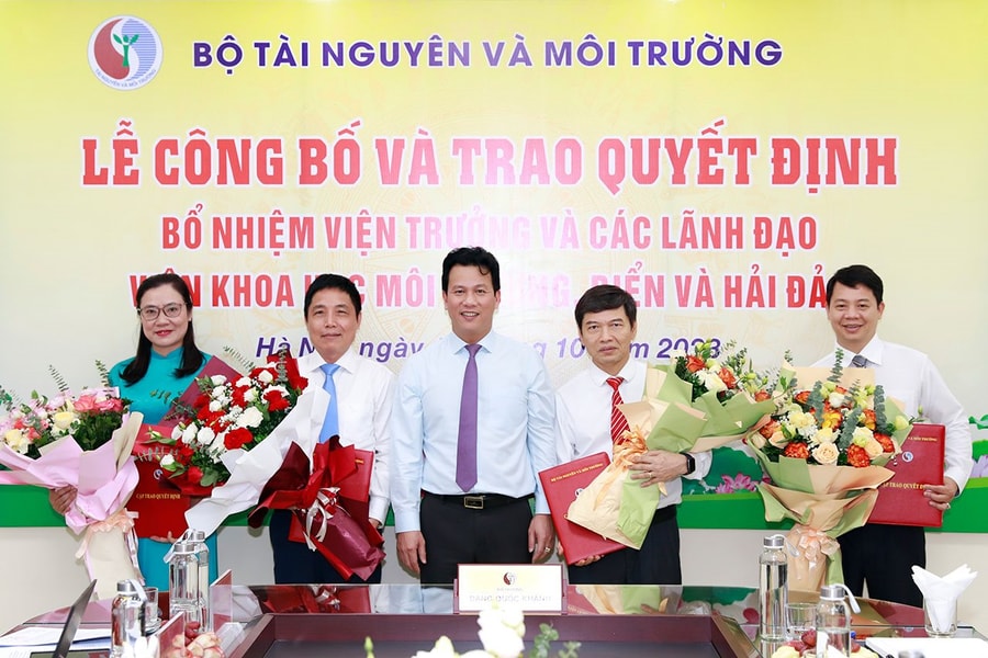 Bộ trưởng Đặng Quốc Khánh trao Quyết định bổ nhiệm kiện toàn lãnh đạo Viện Khoa học môi trường, biển và hải đảo