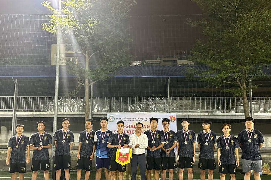 Trường Đại học TN&MT Hà Nội: Bế mạc giải bóng đá sinh viên năm 2023