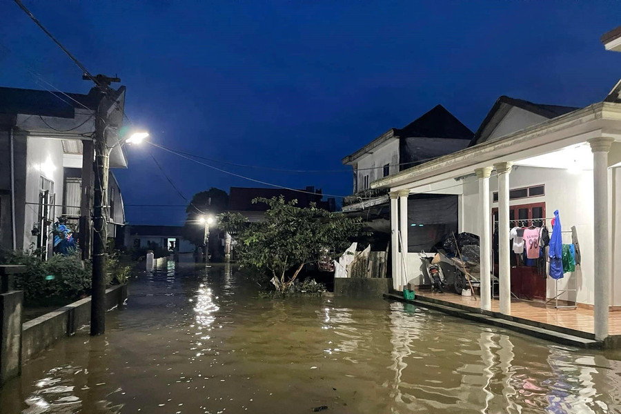 Quảng Trị: Mưa lớn làm ngập 10 nhà dân, giao thông nhiều nơi bị chia cắt
