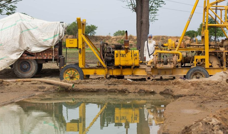 Nông dân ở Punjab, Ấn Độ khốn đốn vì cạn kiệt nguồn nước
