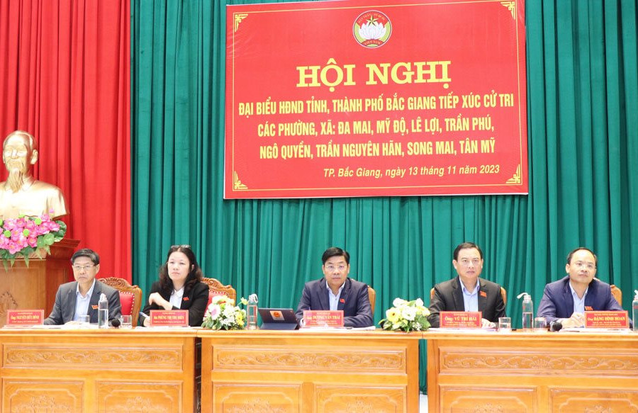 Bắc Giang: Đại biểu HĐND tỉnh, HĐND TP Bắc Giang tiếp xúc cử tri các phường, xã