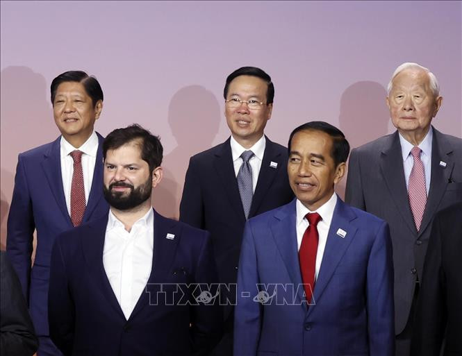 Chủ tịch nước Võ Văn Thưởng dự phiên chụp ảnh chung với các Nhà lãnh đạo kinh tế APEC