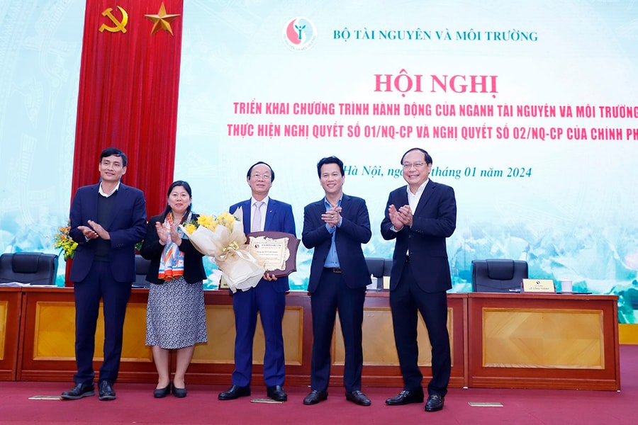 Tri ân sự đóng góp của nguyên Thứ trưởng Bộ Tài nguyên và Môi trường Võ Tuấn Nhân đối với ngành Tài nguyên và Môi trường